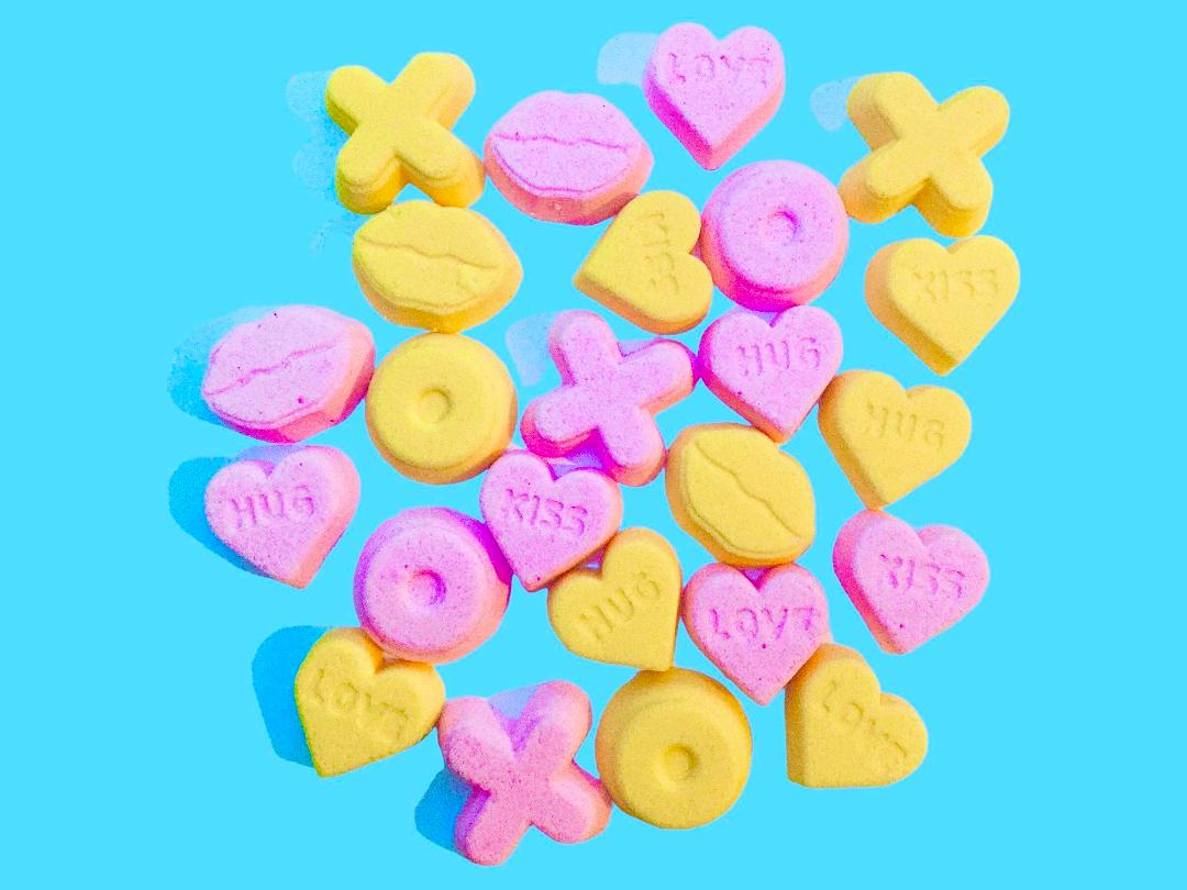 Valentine's Themed Confetti Mold